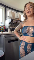 SallyVillagomez Clapper by Gstogz-02-46vYRq2I.mp4
